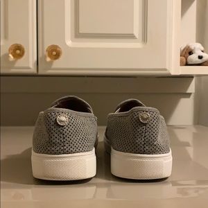 Steve Madden Gray Suede Flats Slides